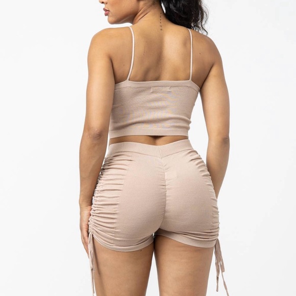 Shirring Tied Crop Top and Side Shirring Short Set - Picture 2 of 7